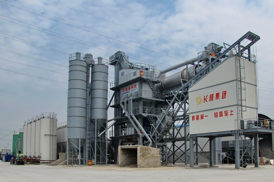 80t / H Highly Efficient Batch Type Hot Mix Plant Asphalt Machinery 260 Total Power