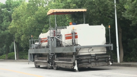 Fast Construction Hot In Place Asphalt Recycling Machine With 20 - 50 Flow Value