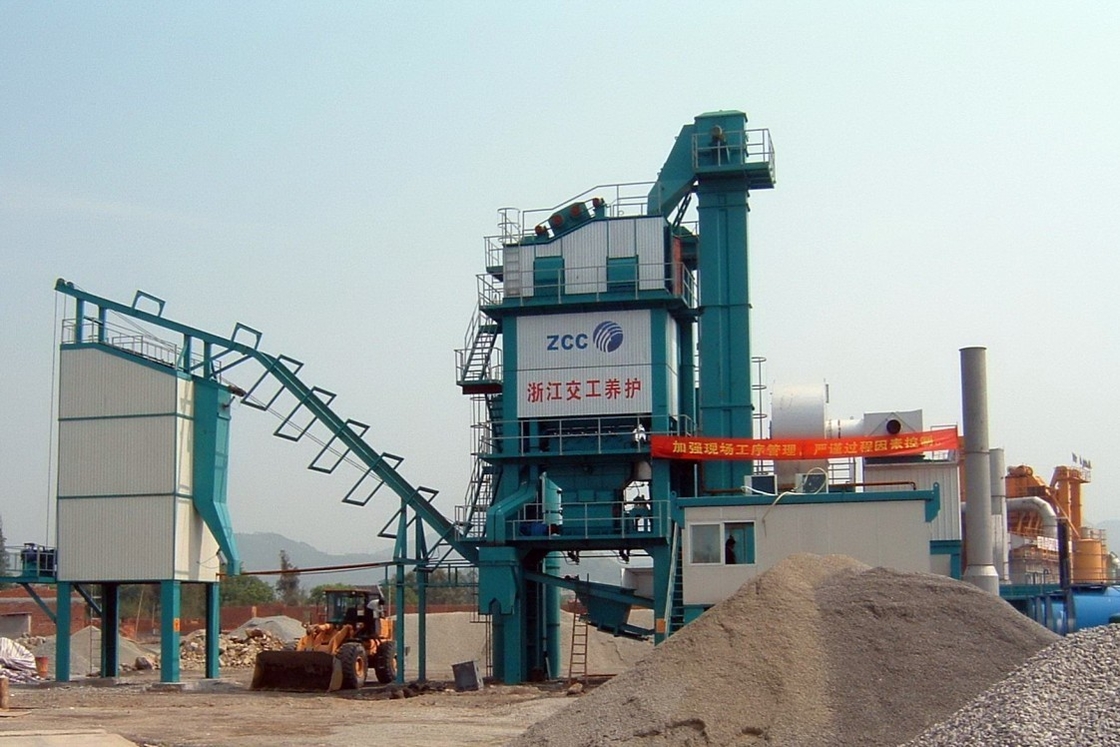 650mm Width Conveying Belt Cold Mix Asphalt Plant , Batch Mix Plant With 30ton Diesel Tank